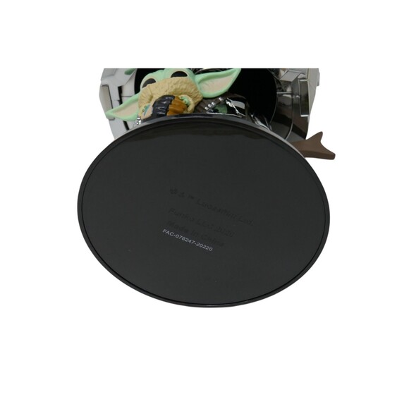 Funko Pop! Star Wars The Mandalorian (Chrome) & The Child Jumbo Size Bobblehead - Picture 11 of 11